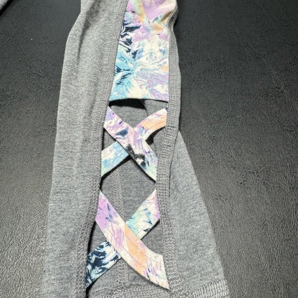 Lot of 3 Girls Ideology Size Small / 6 Outfits - Picture 8 of 16